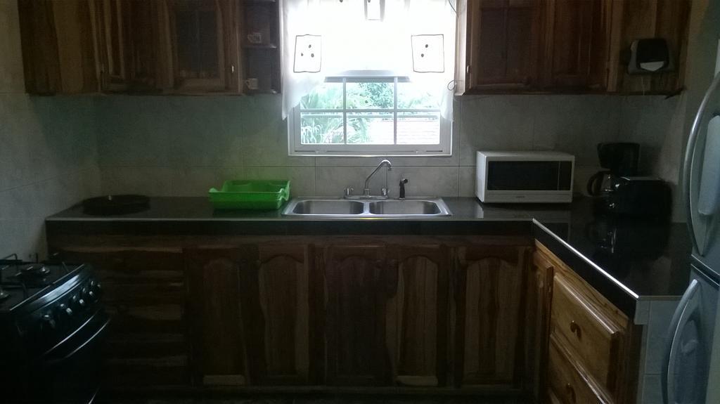 Fairy Hill Palms Apartment ปอร์ตอันโตนิโอ ภายนอก รูปภาพ