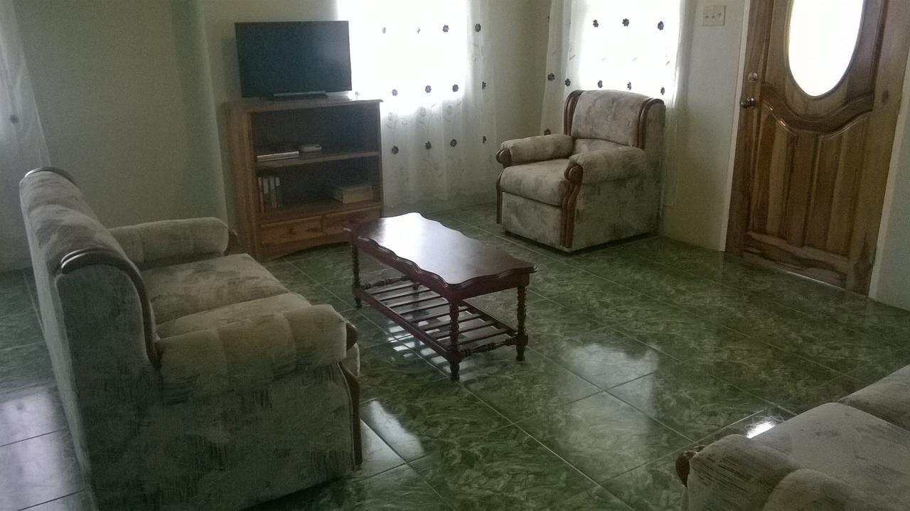 Fairy Hill Palms Apartment ปอร์ตอันโตนิโอ ภายนอก รูปภาพ